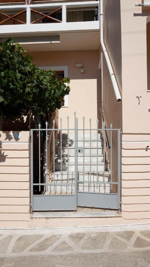 Soula Rooms Kini Exterior foto
