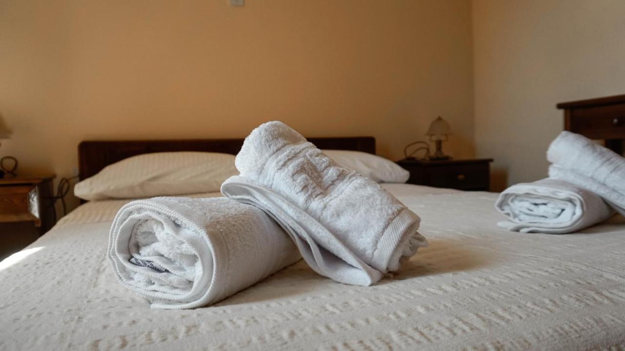 Soula Rooms Kini Exterior foto