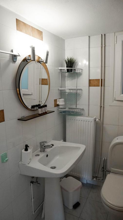Soula Rooms Kini Exterior foto