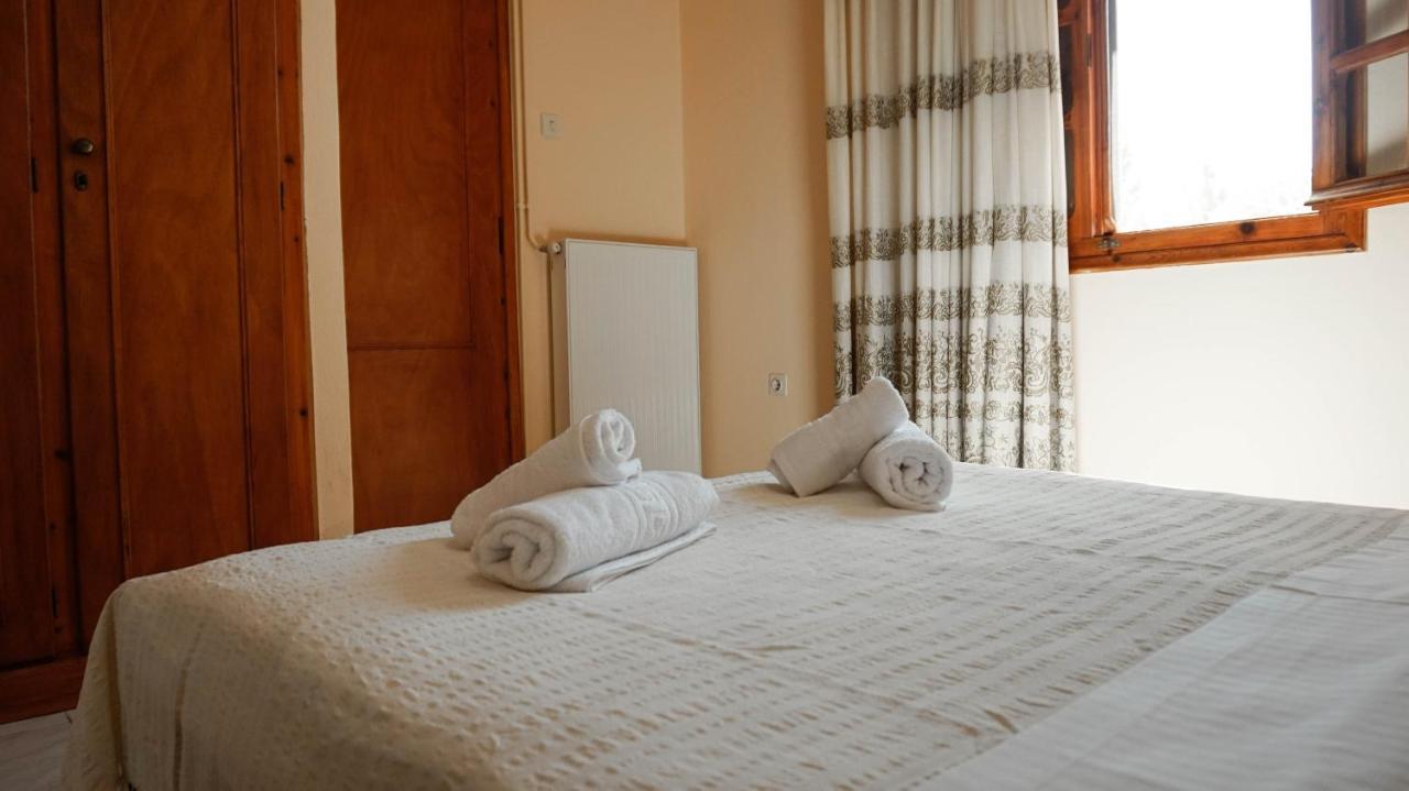 Soula Rooms Kini Exterior foto