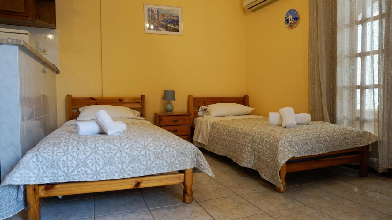 Soula Rooms Kini Exterior foto
